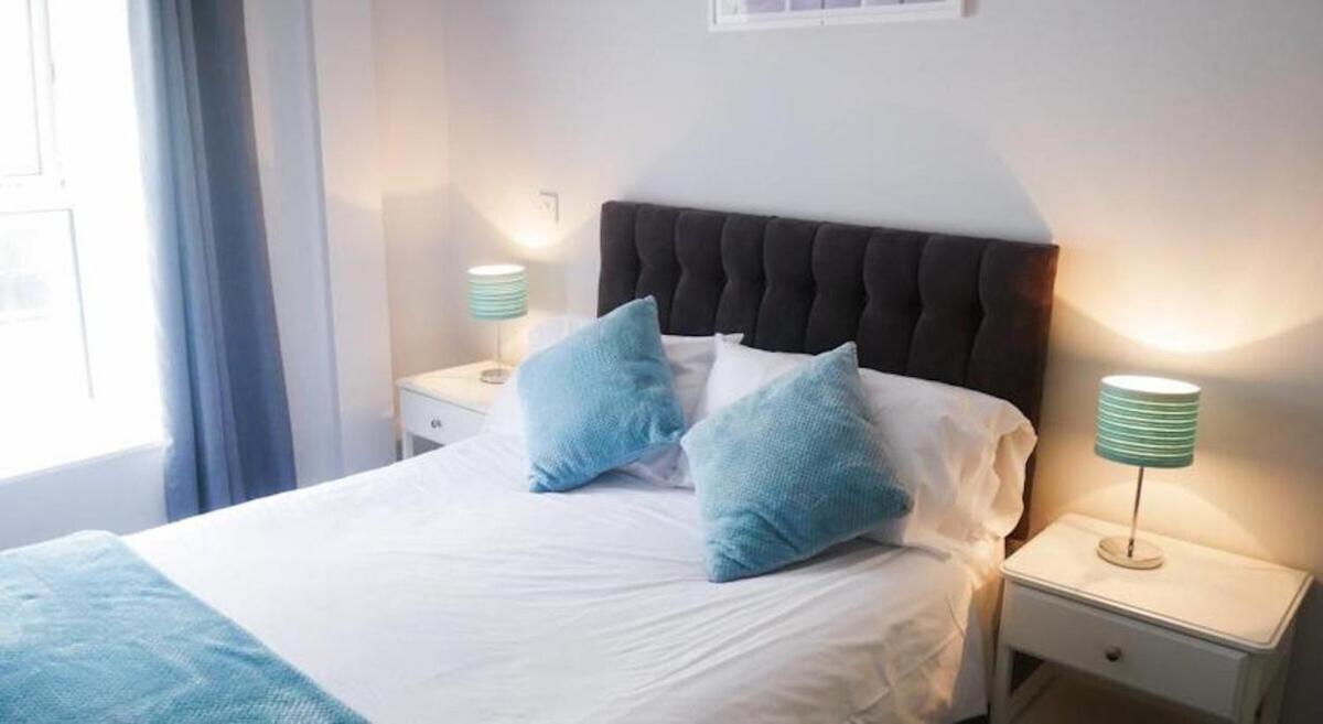 Wood Green Budget Rooms - Next To Mall & Metro Station - 10 Min To City Center London Exterior foto
