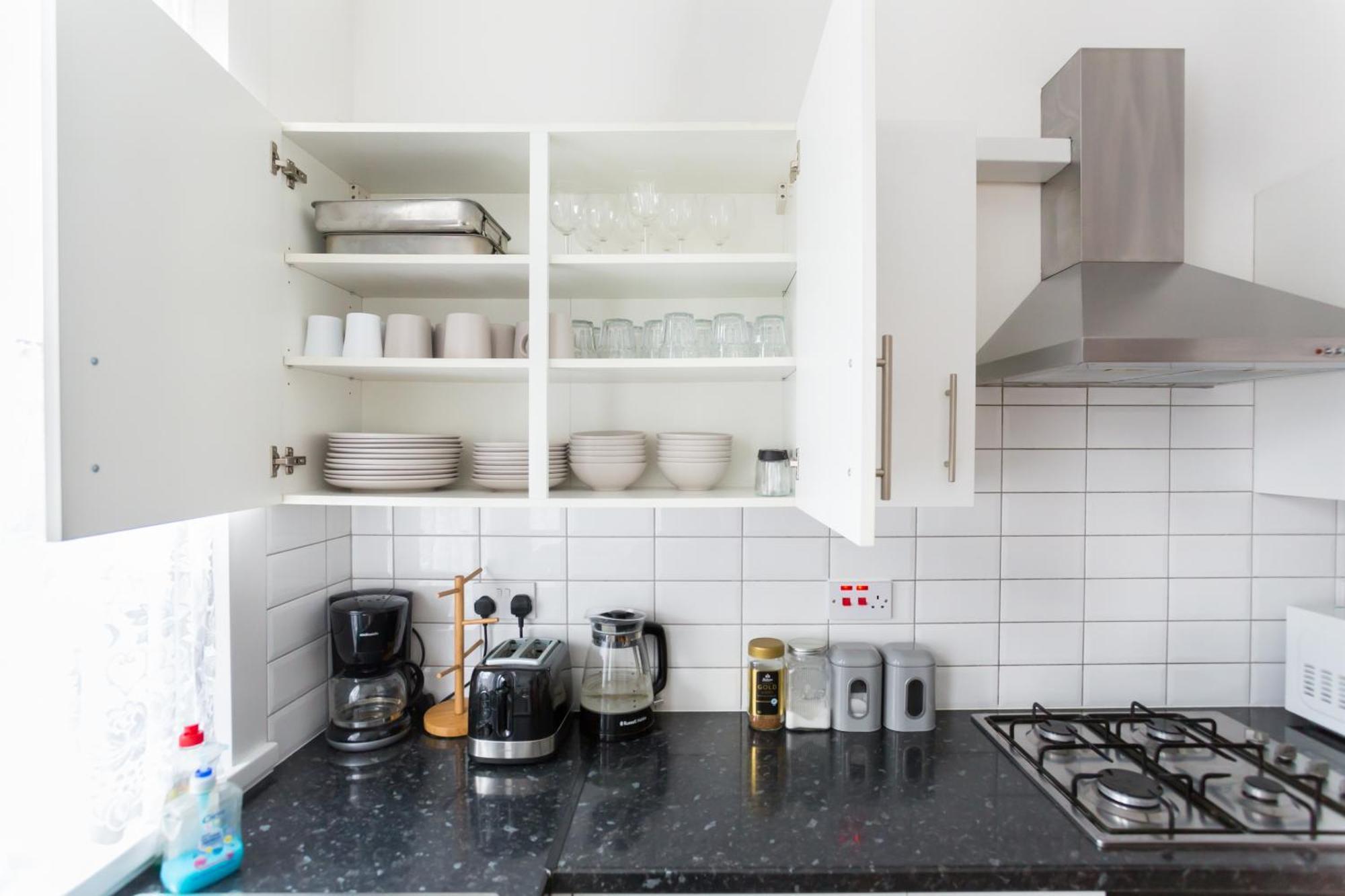 Wood Green Budget Rooms - Next To Mall & Metro Station - 10 Min To City Center London Exterior foto